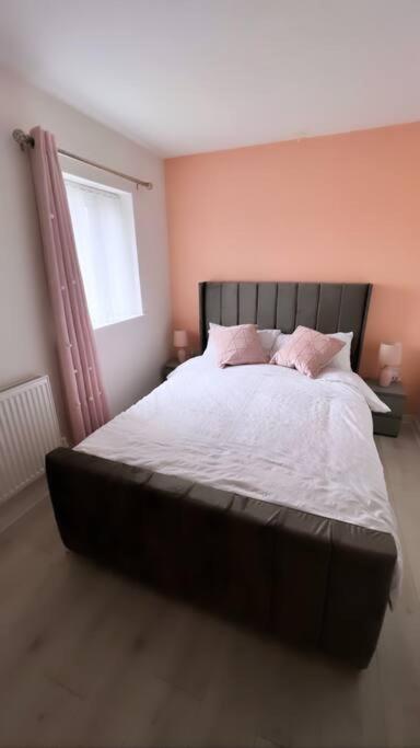 3 Stories, 5 Bedroom House In Prime Location With Balcony And Shared Garden Liverpool Esterno foto